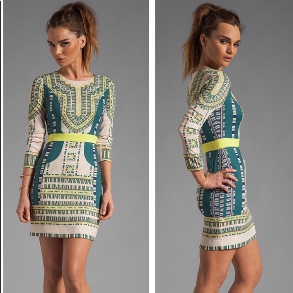 BCBGMaxAzria Dresses & Skirts - Beautiful BCBG Runway Odette dress